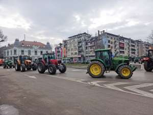 Zbog cene đubriva - protest poljoprivrednika - Hit Radio Pozarevac, Branicevski okrug