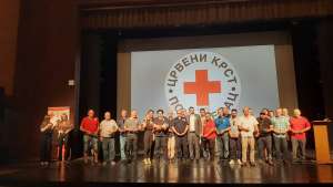 Crveni krst Požarevac dodelio priznanja najhumanijim dobrovoljnim davaocima krvi - Hit Radio Pozarevac, Branicevski okrug