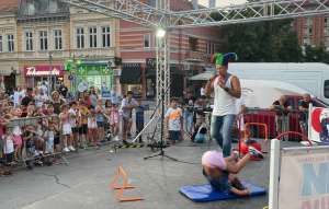 Sportsko-zabavni performans „Poligon spretnosti“ organizovan u centru grada - Hit Radio Pozarevac, Branicevski okrug