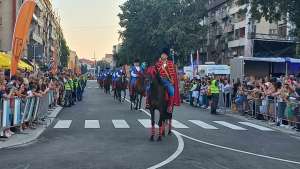 Svečanim defileom otvorene su 60. Ljubičevske konjičke igre (FOTO) - Hit Radio Pozarevac, Branicevski okrug
