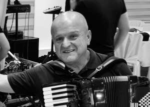 Preminuo poznati požarevački harmonikaš Nebojša Neša "Trapa“ Ilić - Hit Radio Pozarevac, Branicevski okrug