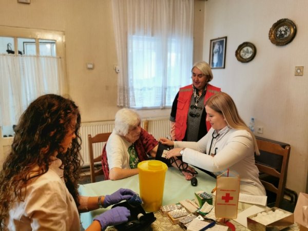 Crveni krst Požarevac obišao starije sugrađane u okviru obeležavanja oktobra – meseca starih