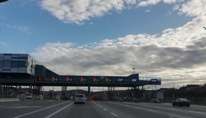 AMSS upozorio na opasnost od poledice, gužve se očekuju u večernjim satima